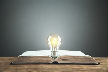 初一上地理南极洲的自然环境手抄报