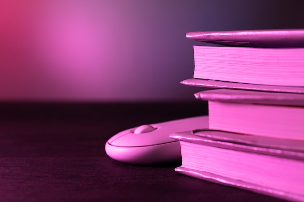 初一上地理南极洲的自然环境手抄报